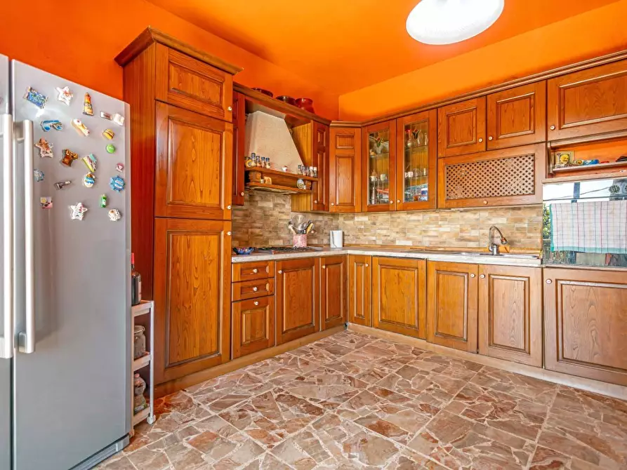 Immagine 16 di Casa indipendente in vendita  a Santa Maria A Monte