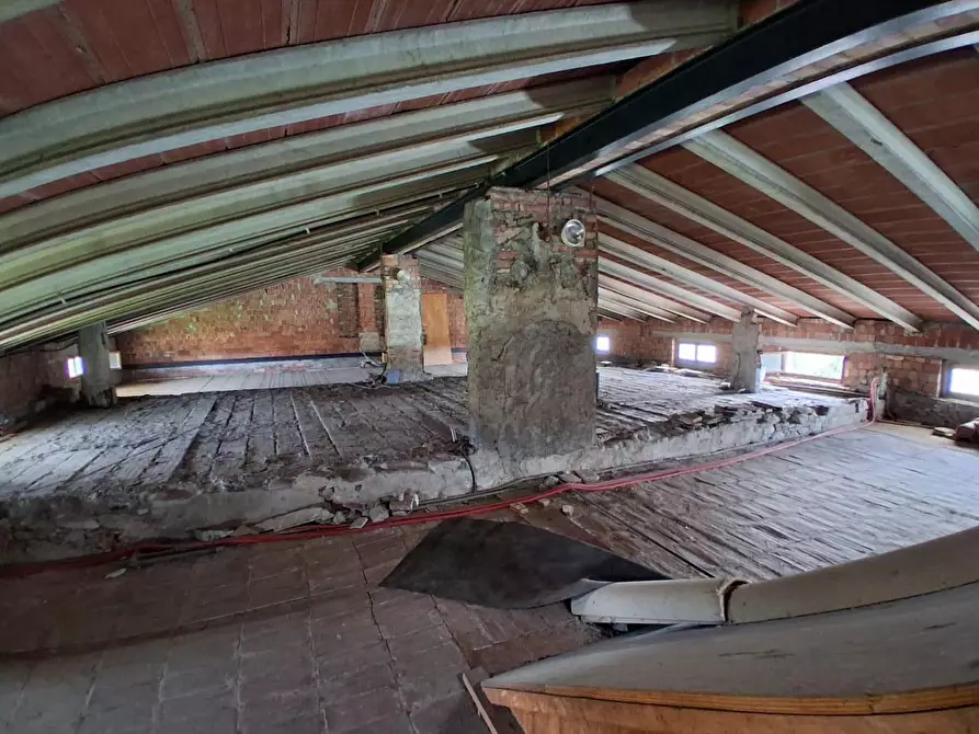 Immagine 10 di Appartamento in vendita  a Capannori