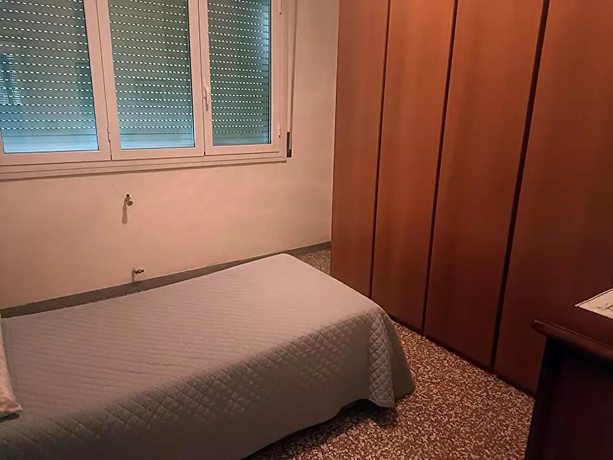 Immagine 13 di Appartamento in vendita  a Carrara