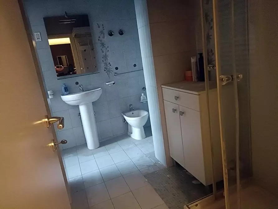 Immagine 17 di Appartamento in vendita  a Carrara