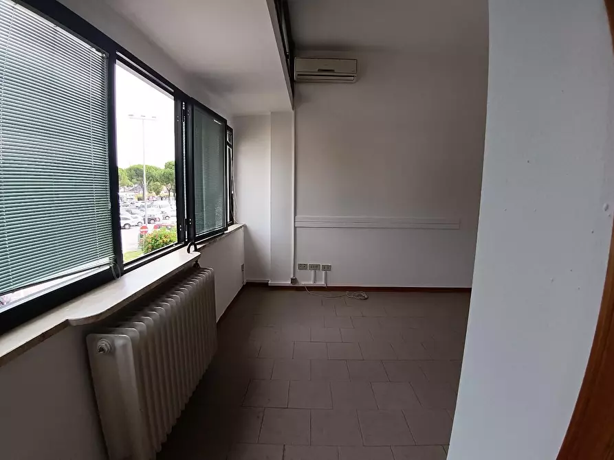 Immagine 9 di Ufficio in affitto  a Empoli