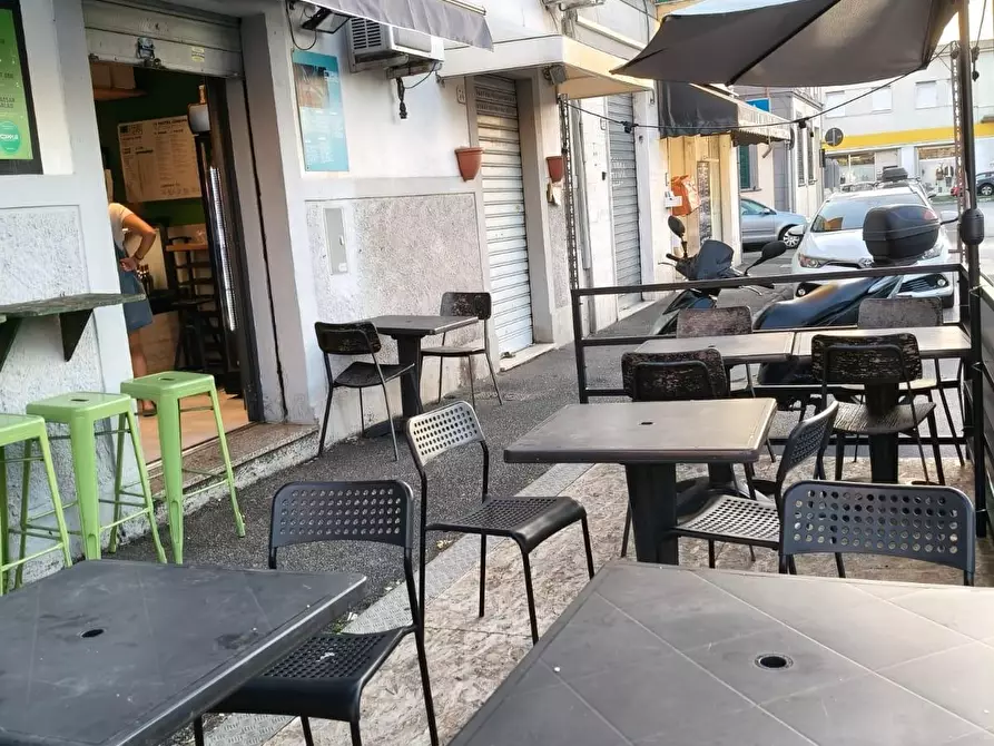 Immagine 1 di Attività commerciale in vendita  a Livorno