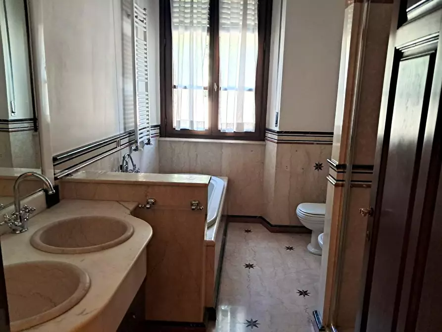 Immagine 8 di Appartamento in affitto  a Pisa