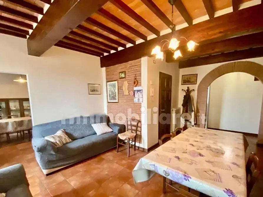 Immagine 3 di Appartamento in vendita  a Lucca