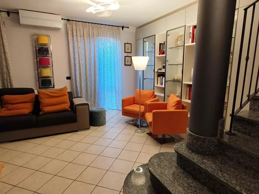 Immagine 26 di Villetta a schiera in vendita  a Calci