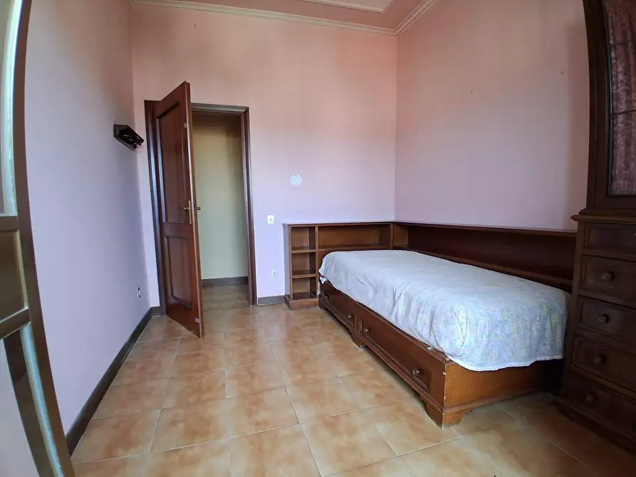 Immagine 18 di Appartamento in vendita  a Lucca