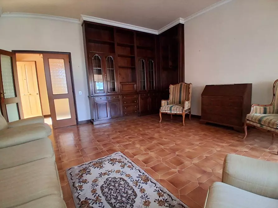 Immagine 5 di Appartamento in vendita  a Lucca