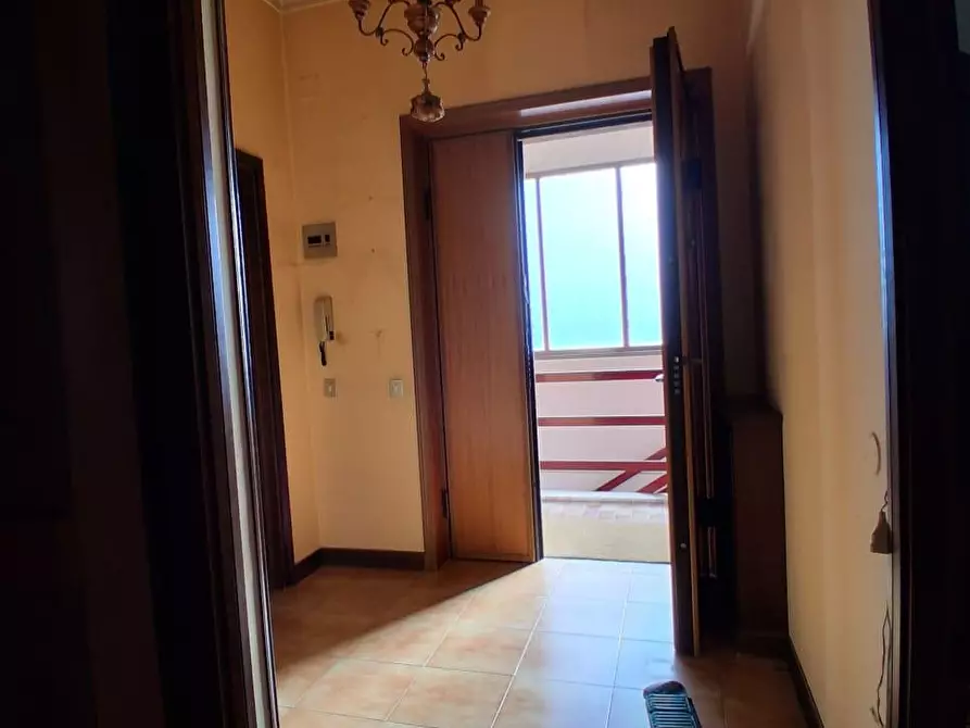 Immagine 15 di Appartamento in vendita  a Lucca