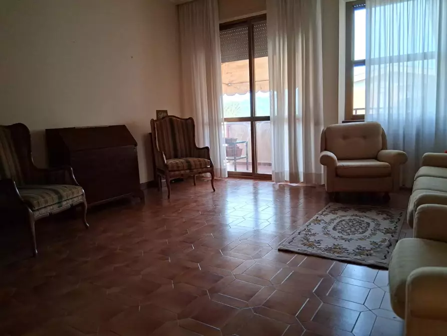 Immagine 7 di Appartamento in vendita  a Lucca