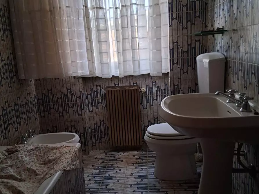 Immagine 21 di Appartamento in vendita  a Lucca