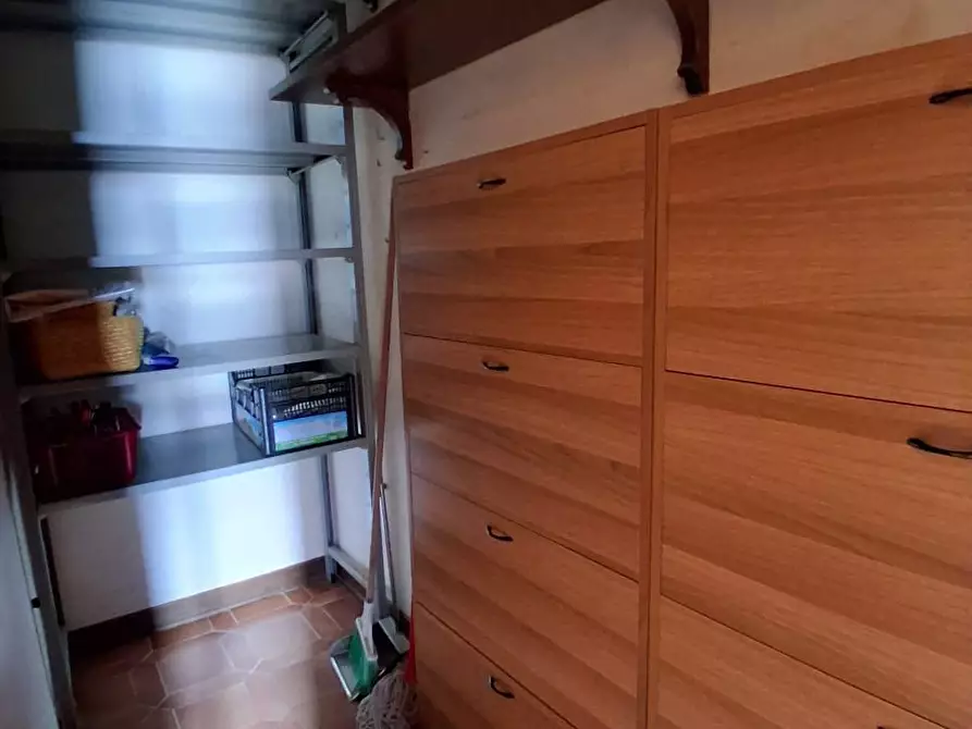 Immagine 24 di Appartamento in vendita  a Lucca