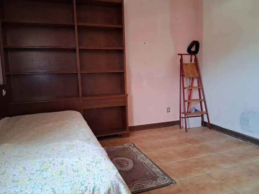 Immagine 16 di Appartamento in vendita  a Lucca