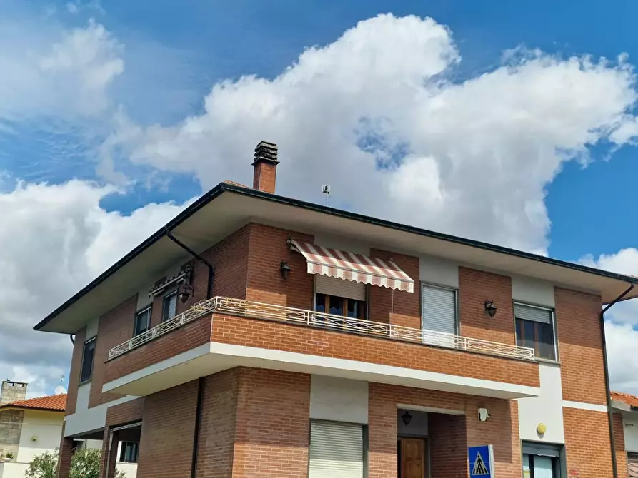 Immagine 2 di Casa semindipendente in vendita  a Crespina Lorenzana