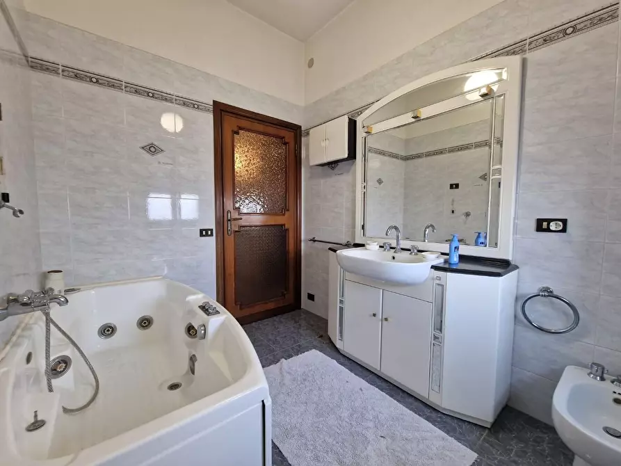 Immagine 24 di Casa semindipendente in vendita  a Crespina Lorenzana