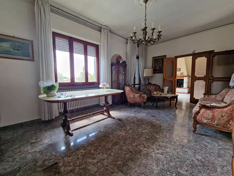 Immagine 11 di Casa semindipendente in vendita  a Crespina Lorenzana