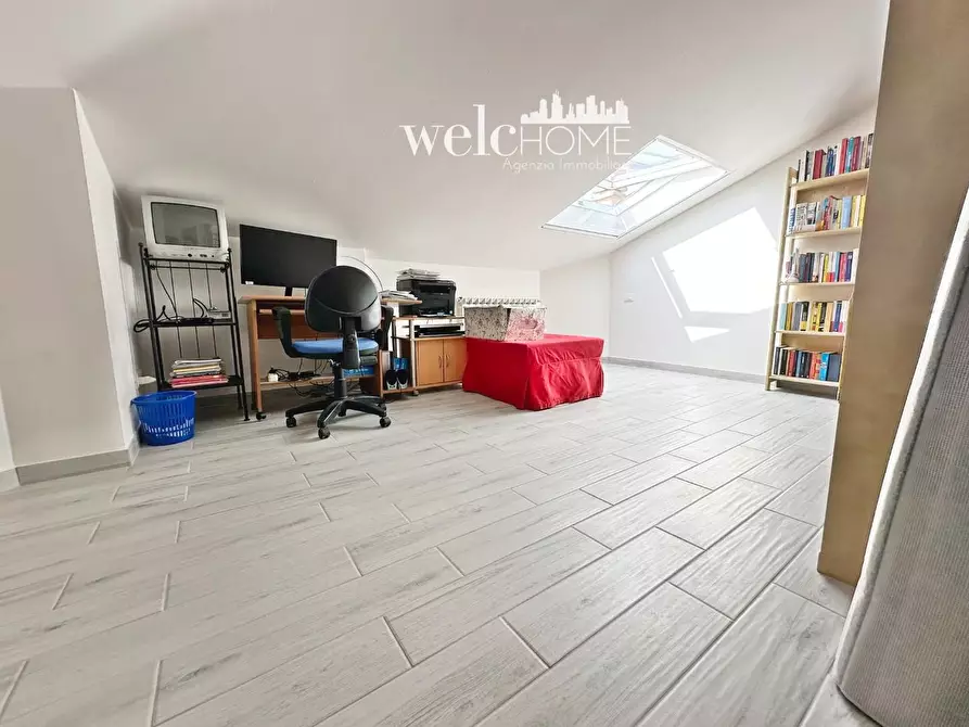 Immagine 11 di Appartamento in vendita  a Campi Bisenzio