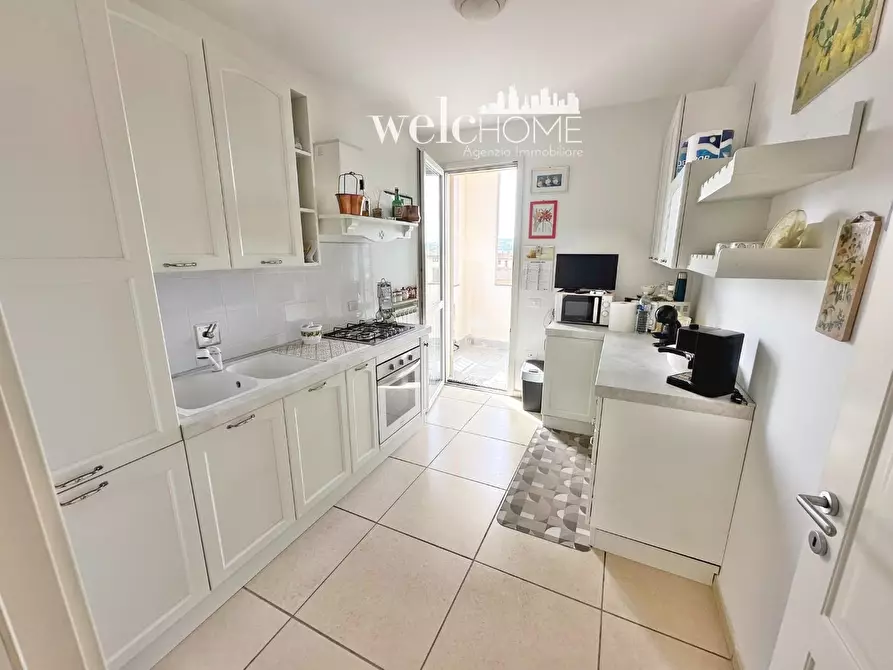 Immagine 5 di Appartamento in vendita  a Campi Bisenzio