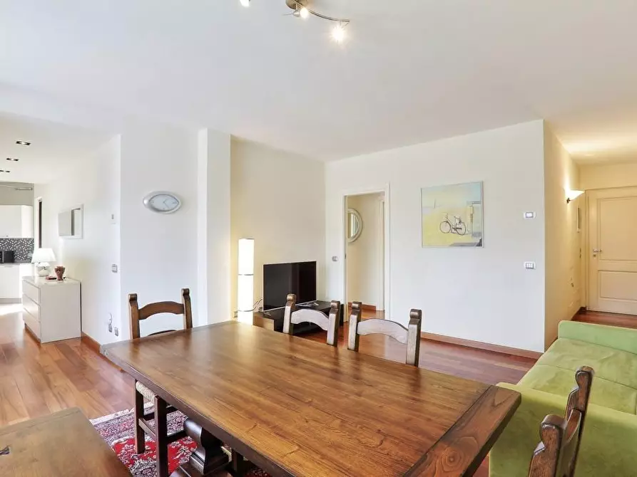 Immagine 15 di Villa in vendita  a Piazza Al Serchio