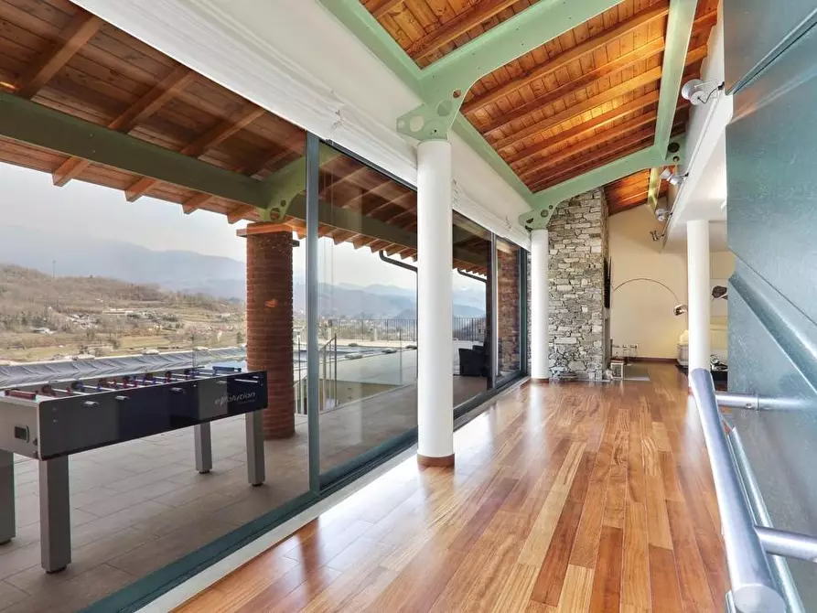 Immagine 7 di Villa in vendita  a Piazza Al Serchio