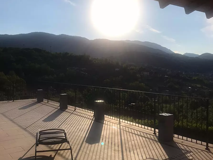 Immagine 23 di Villa in vendita  a Piazza Al Serchio