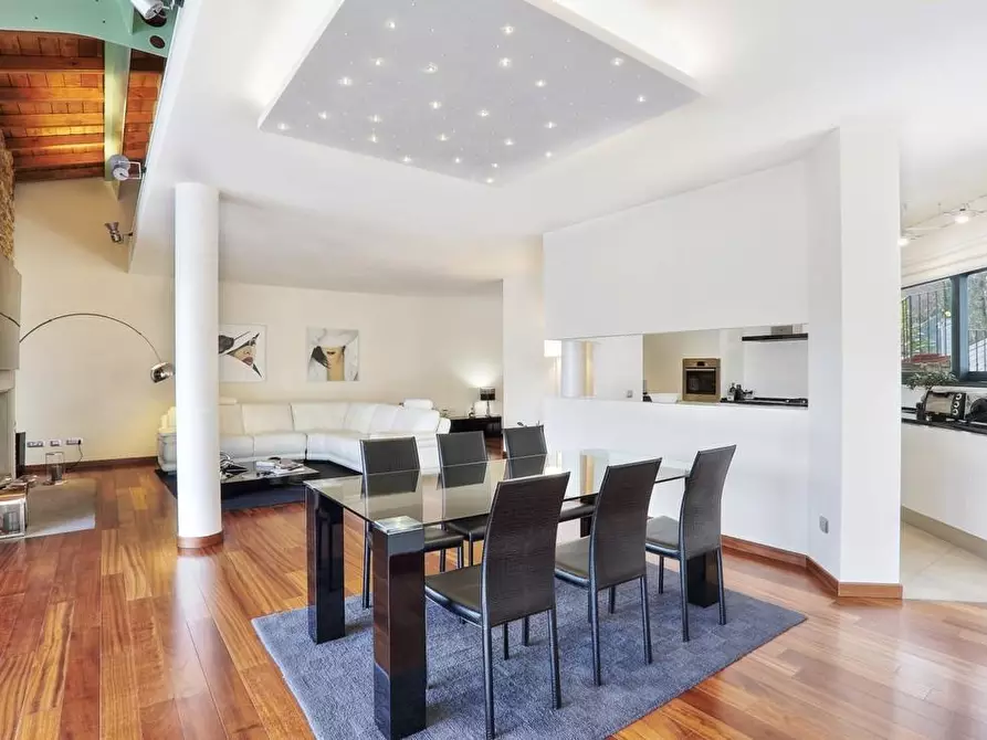 Immagine 3 di Villa in vendita  a Piazza Al Serchio