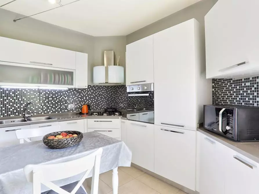 Immagine 14 di Villa in vendita  a Piazza Al Serchio