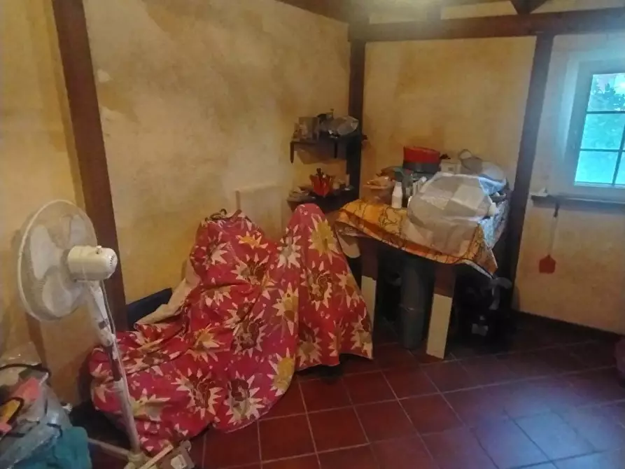Immagine 10 di Casa semindipendente in vendita  a Massa