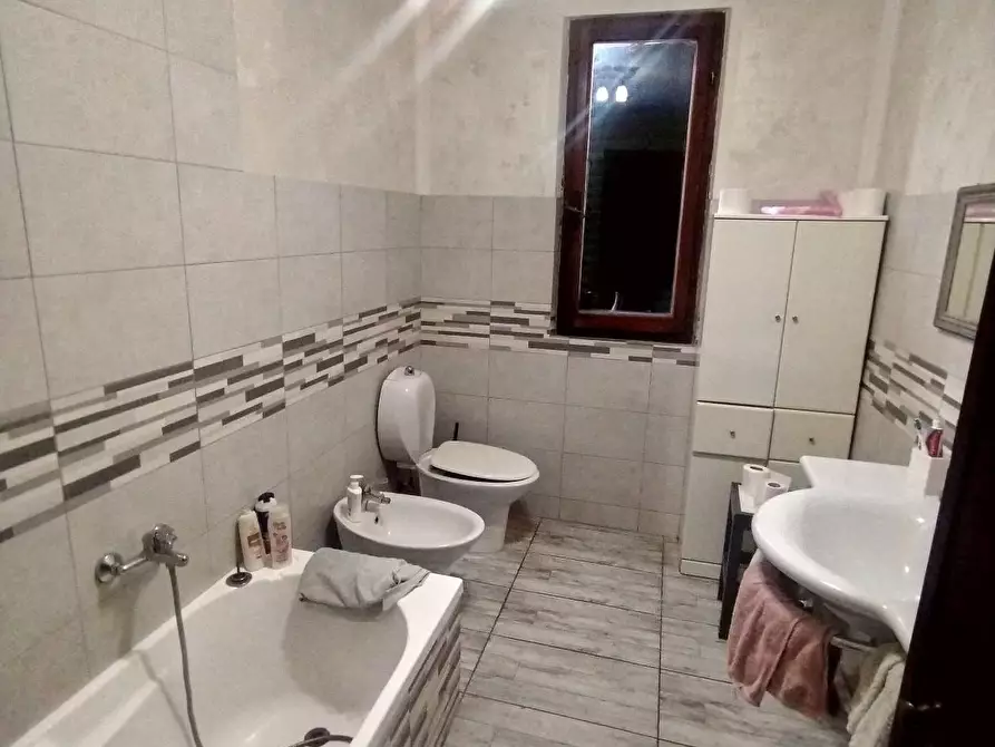 Immagine 12 di Casa semindipendente in vendita  a Massa