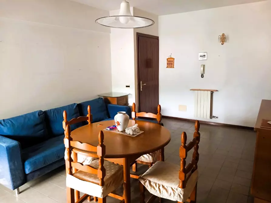 Immagine 2 di Appartamento in vendita  a Massa