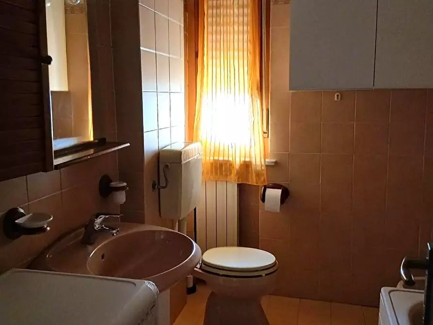 Immagine 8 di Appartamento in vendita  a Massa