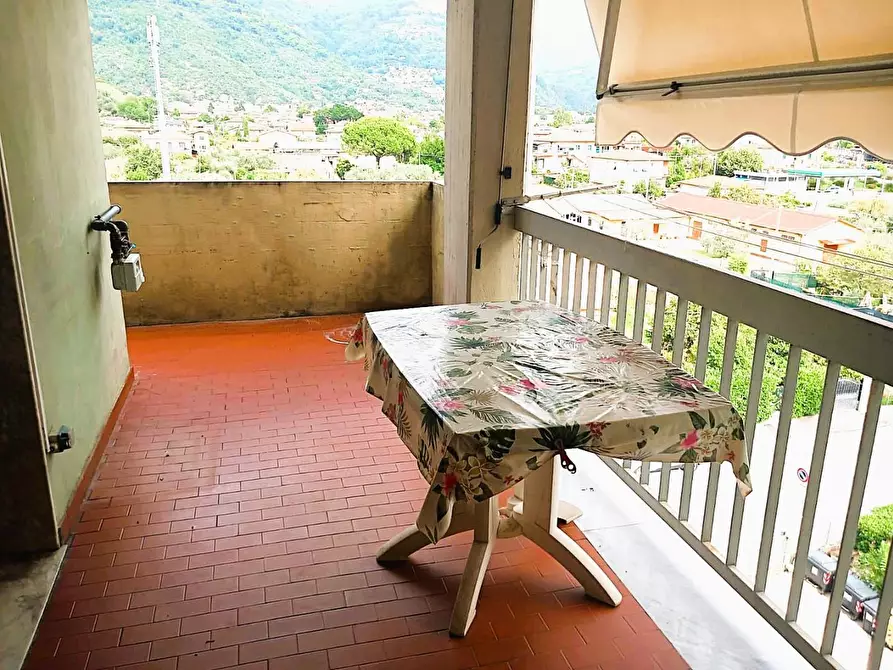 Immagine 3 di Appartamento in vendita  a Massa