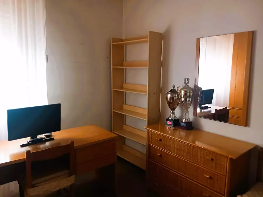 Immagine 11 di Appartamento in vendita  a Massa