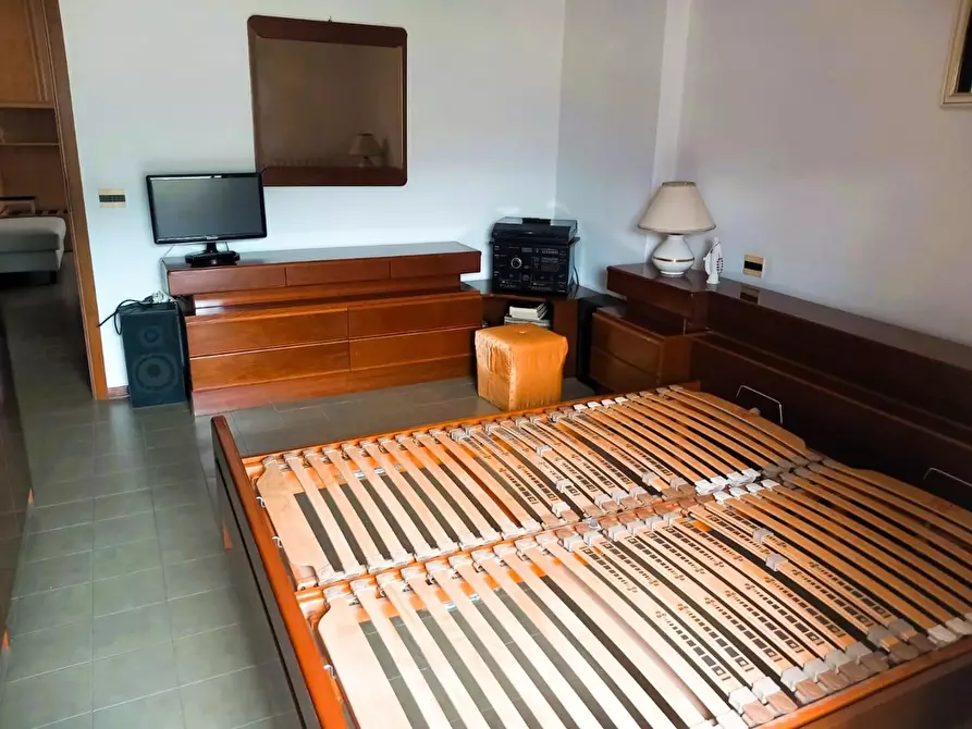 Immagine 6 di Appartamento in vendita  a Massa