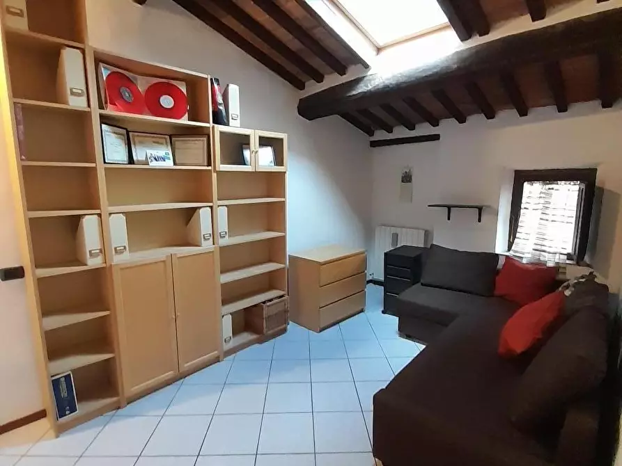 Immagine 1 di Appartamento in vendita  a Pisa