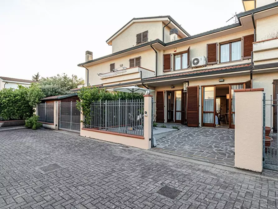 Immagine 65 di Villetta a schiera in vendita  a Santa Croce Sull'arno