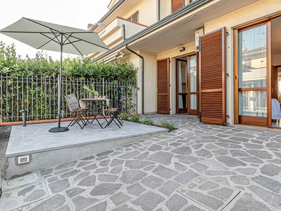 Immagine 30 di Villetta a schiera in vendita  a Santa Croce Sull'arno