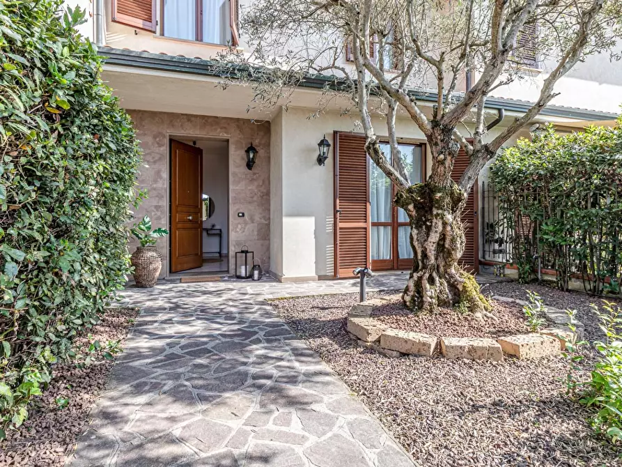 Immagine 1 di Villetta a schiera in vendita  a Santa Croce Sull'arno