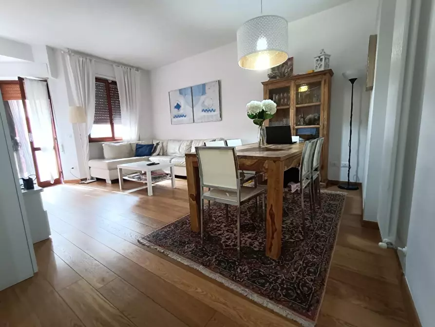 Immagine 12 di Appartamento in vendita  a Carrara