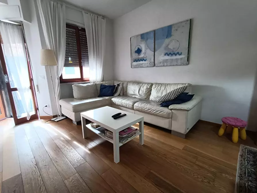 Immagine 3 di Appartamento in vendita  a Carrara