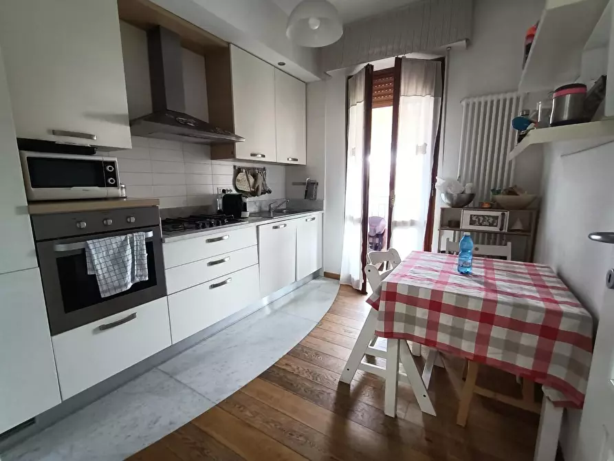 Immagine 5 di Appartamento in vendita  a Carrara