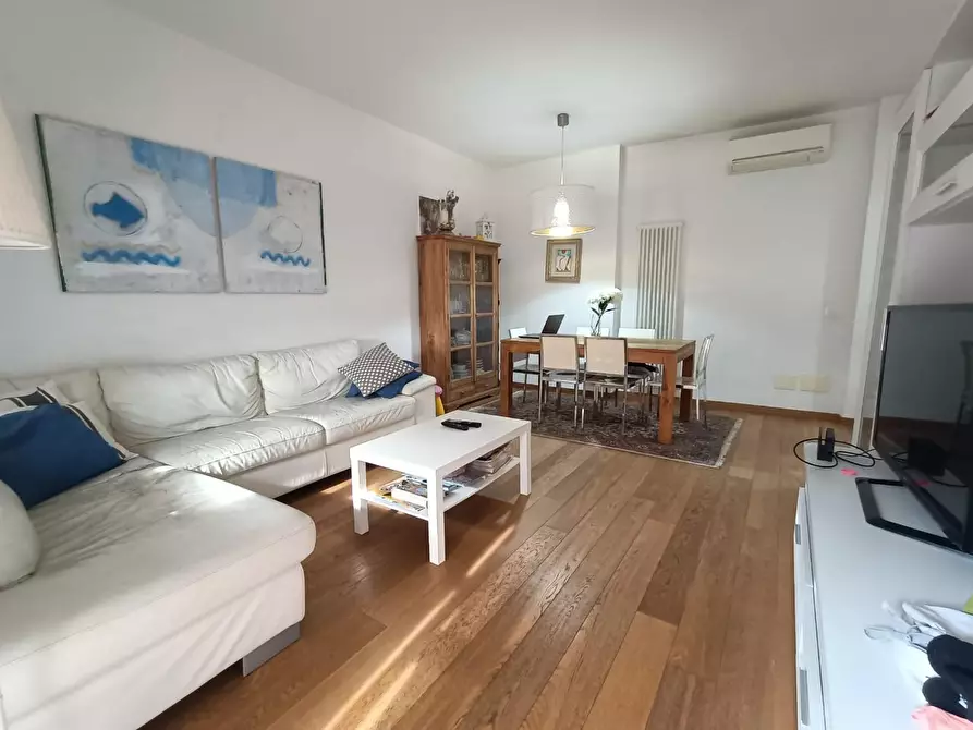 Immagine 7 di Appartamento in vendita  a Carrara