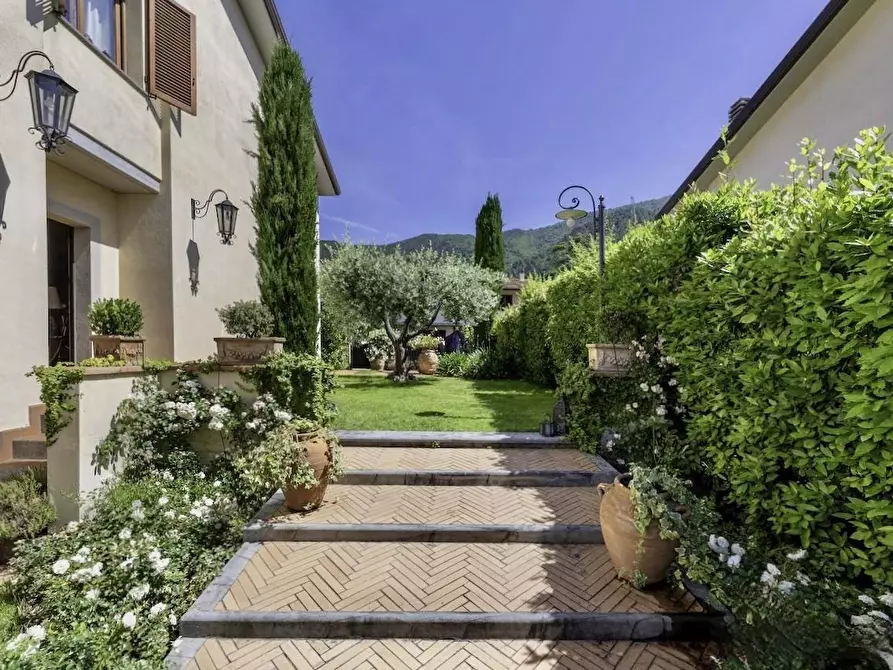 Immagine 3 di Casa bifamiliare in vendita  a San Giuliano Terme