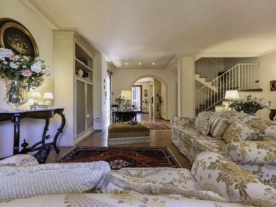 Immagine 1 di Casa bifamiliare in vendita  a San Giuliano Terme