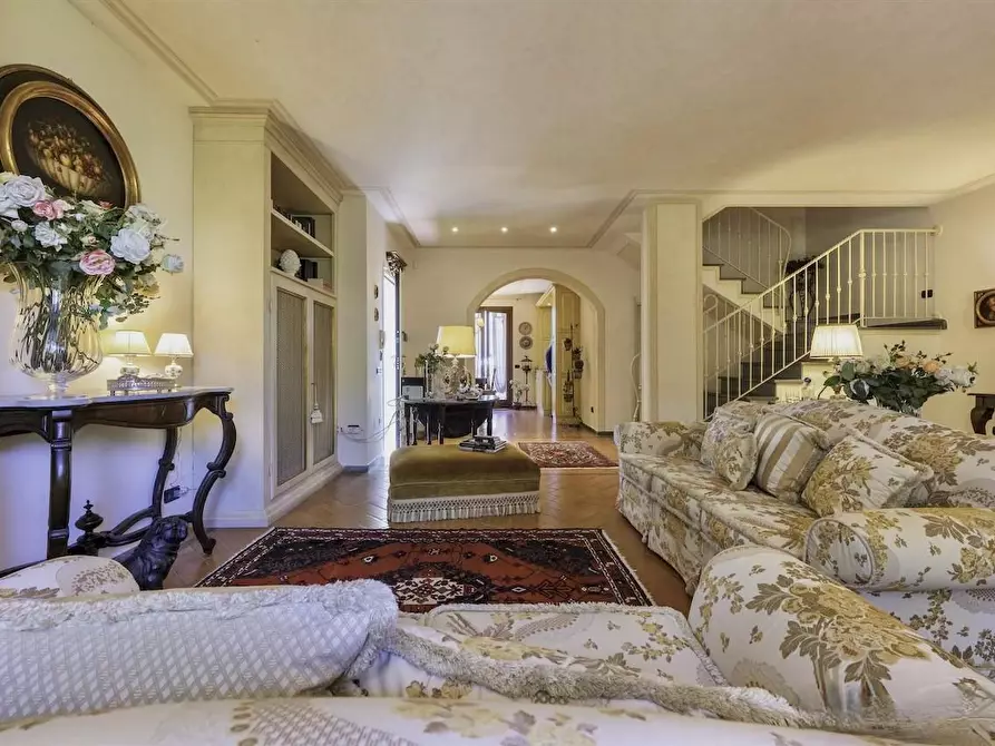 Immagine 13 di Casa bifamiliare in vendita  a San Giuliano Terme