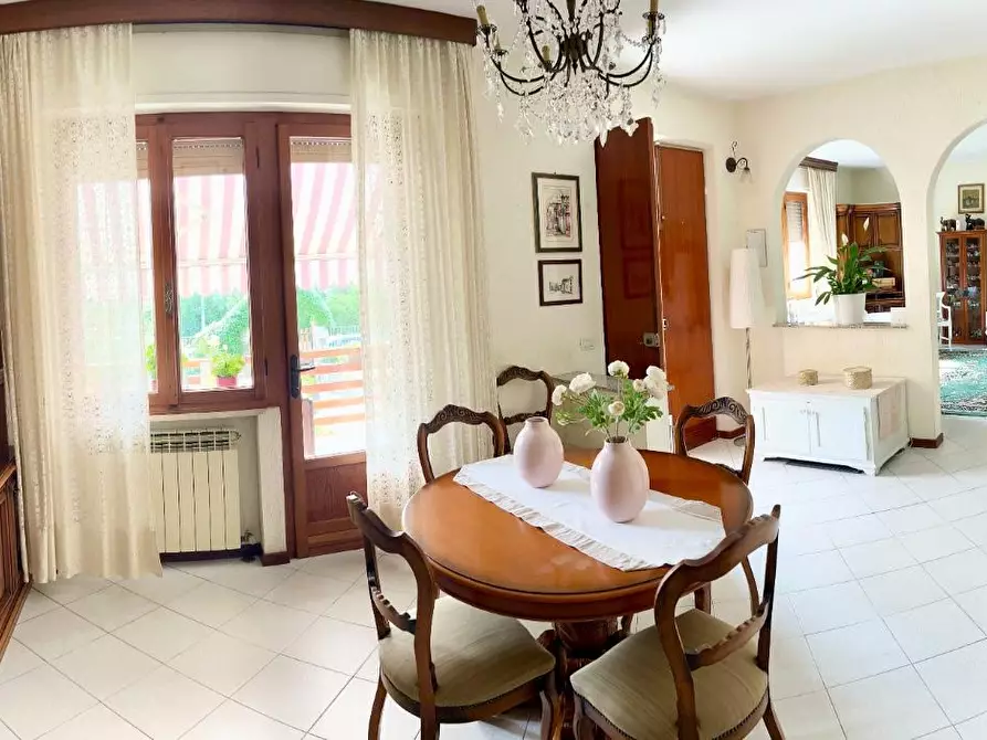 Immagine 11 di Appartamento in vendita  a Pisa