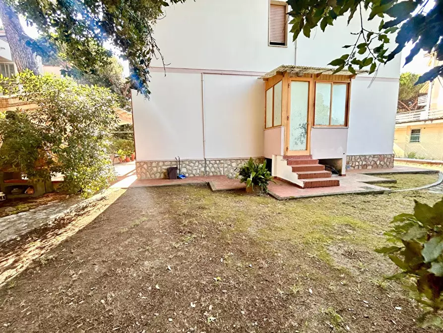 Immagine 40 di Appartamento in vendita  a Pisa