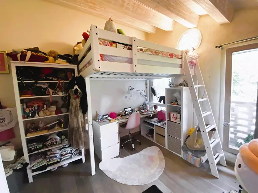 Immagine 38 di Casa colonica in vendita  a Vinci