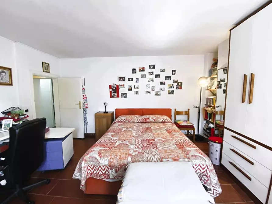 Immagine 32 di Casa colonica in vendita  a Vinci