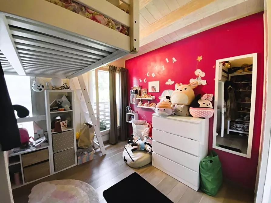 Immagine 37 di Casa colonica in vendita  a Vinci