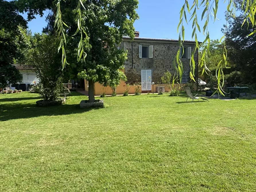 Immagine 10 di Casa colonica in vendita  a Vinci